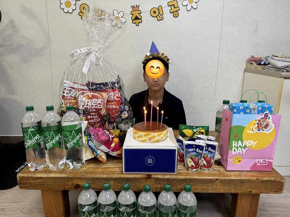 7월 16일은 장XX 의 14번째 생일 입니다!  운동을 매우 좋아하는 XX이  항상 건강해...